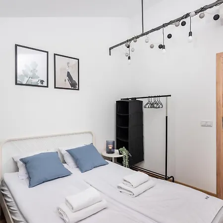 Blossom - Old Town Residence - By Upstairs Krakow Exterior photo