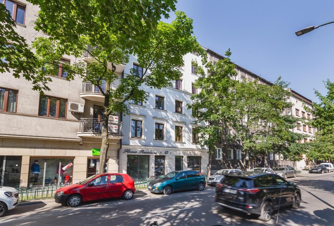 Blossom - Old Town - By Upstairs Apartament *